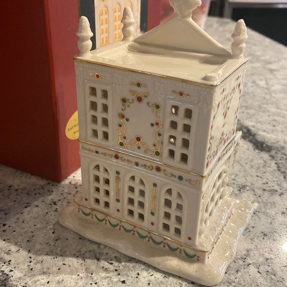 Lenox Mistletoe Park Dress Shop - Picture 3 of 7